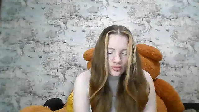 Eveline May online show from 6, 11, 2025