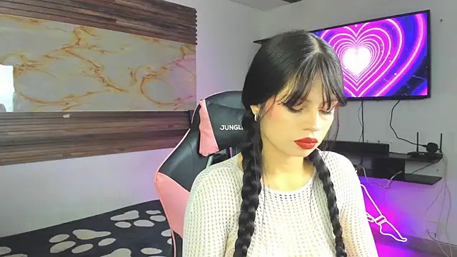 Cloe roouse online show from 28, 10, 2025