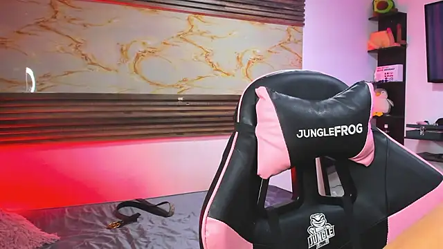 Cloe roouse online show from 13, 3, 2026