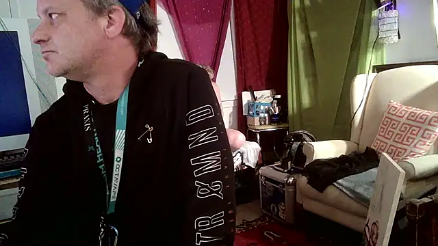 Snapshot of Foxxyhoneypott chatting on 13, 3, 2025 Foxxyhoneypott online show from 13, 3, 2025