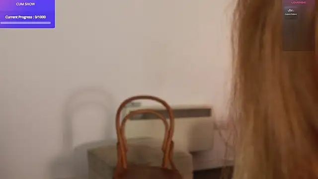 MiaM00 online show from 20, 5, 2026