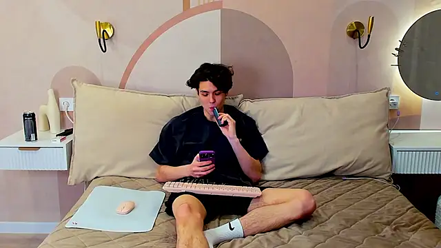 Snapshot of TravisRevas chatting on 18, 2, 2026 TravisRevas online show from 18, 2, 2026