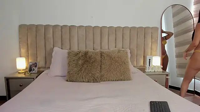 Sophie Restrepo online show from 2, 3, 2026