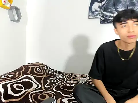 Maxxi hot23 online show from 10, 3, 2025