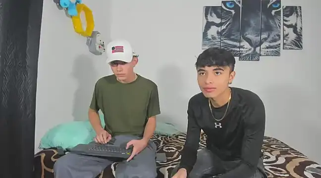 Maxxi hot23 online show from 13, 3, 2025