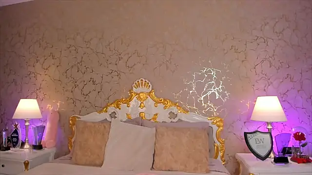 ScarlettWallace online show from 15, 10, 2025