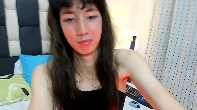 loverisu-coral online show from 9, 3, 2025