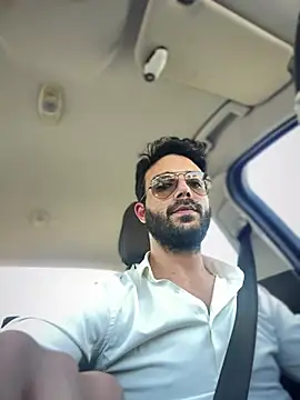 YJeromZCoxk online show from 12, 3, 2025