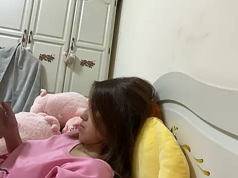 ladypaggy online show from 4, 3, 2025