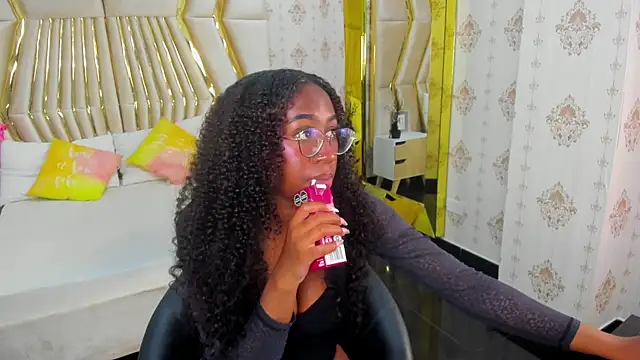 Qeen blackk online show from 21, 3, 2025