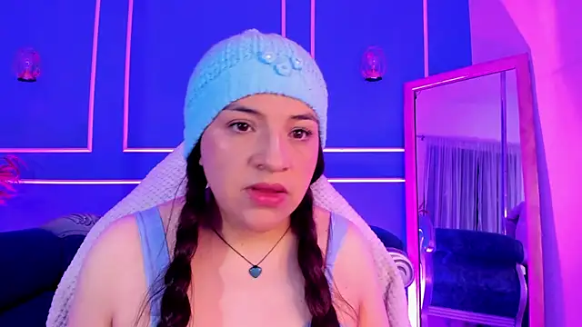 TaraTaylorr online show from 17, 12, 2025