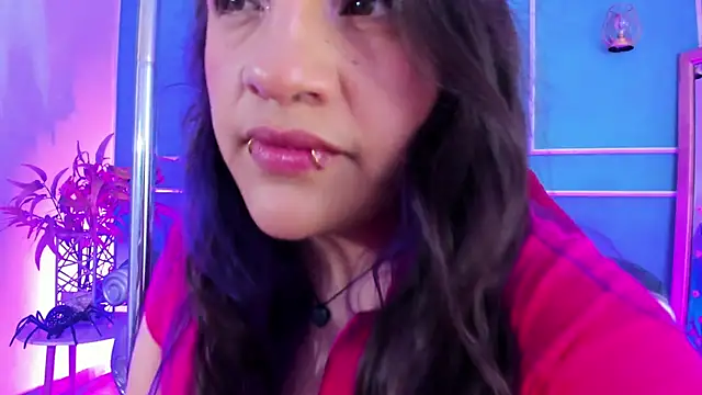 TaraTaylorr online show from 26, 2, 2026