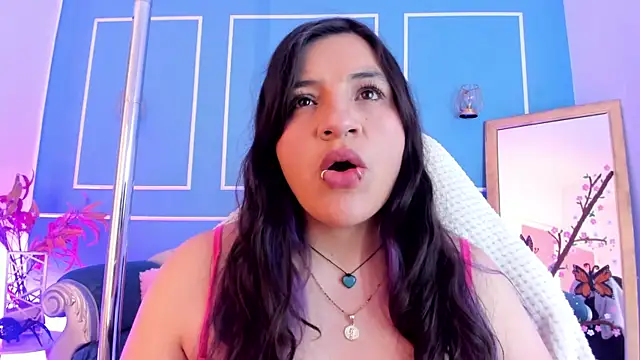 TaraTaylorr online show from 13, 4, 2026