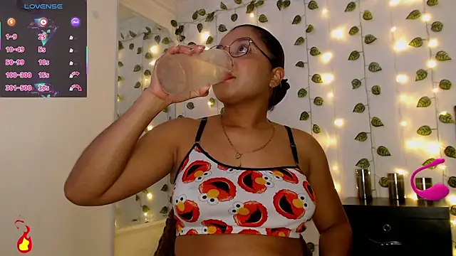 victtoria cane63 online show from 14, 5, 2026