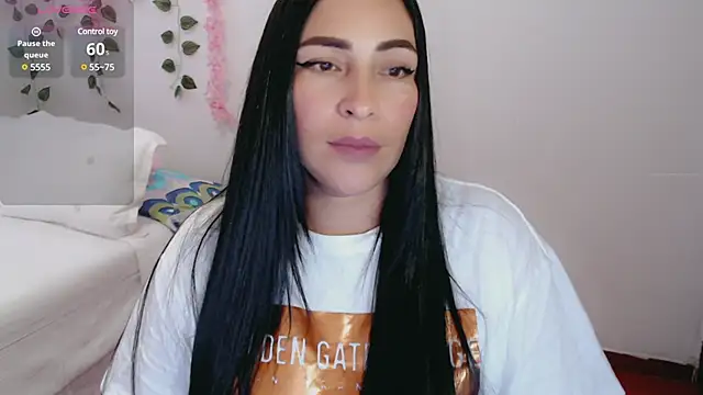 luna lgomez  online show from 23, 3, 2025