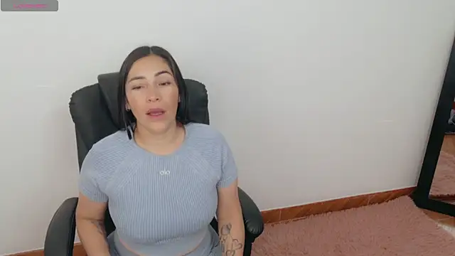 luna lgomez  online show from 16, 7, 2026