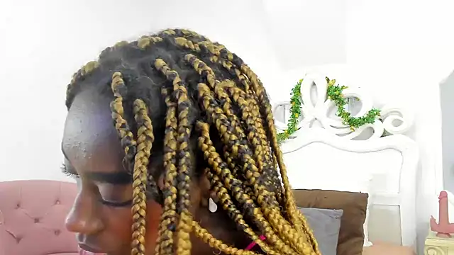 Snapshot of SamantaMarquez chatting on 18, 3, 2025 SamantaMarquez online show from 18, 3, 2025