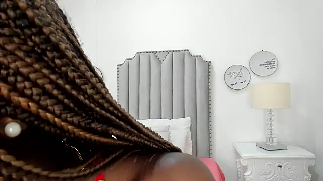 Snapshot of SamantaMarquez chatting on 3, 10, 2025 SamantaMarquez online show from 3, 10, 2025