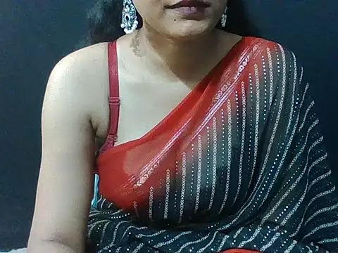 Snapshot of sugandha_bhabhi chatting on 24, 10, 2025 sugandha bhabhi online show from 24, 10, 2025