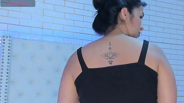 Emilly wilson  online show from 5, 1, 2026