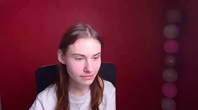 Fiona Night online show from 5, 3, 2025