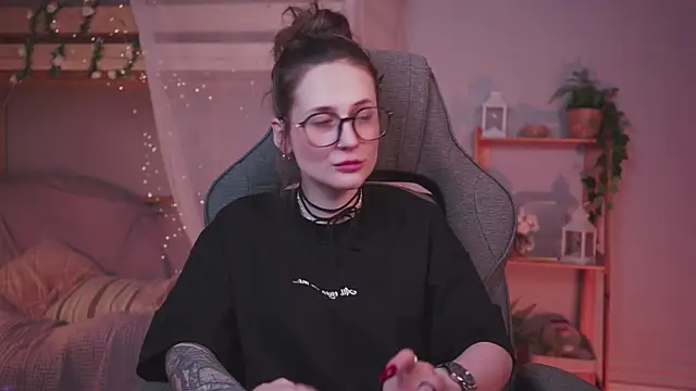 OliviaMcClean online show from 13, 1, 2026