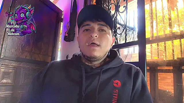 Strip Classes Col online show from 1, 10, 2025