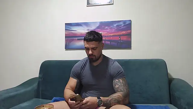 Tiberius hunk online show from 23, 11, 2025