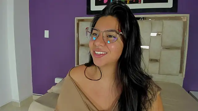 Snapshot of emilyy_cooperr chatting on 5, 3, 2026 emilyy cooperr online show from 5, 3, 2026