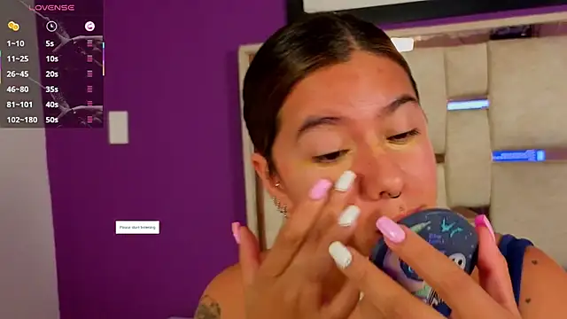 Snapshot of emilyy_cooperr chatting on 9, 4, 2026 emilyy cooperr online show from 9, 4, 2026