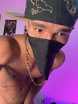 CRAZY-BOY99 online show from 31, 5, 2026