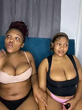 Snapshot of Beyoncex05 chatting on 13, 9, 2025 Beyoncex05 online show from 13, 9, 2025