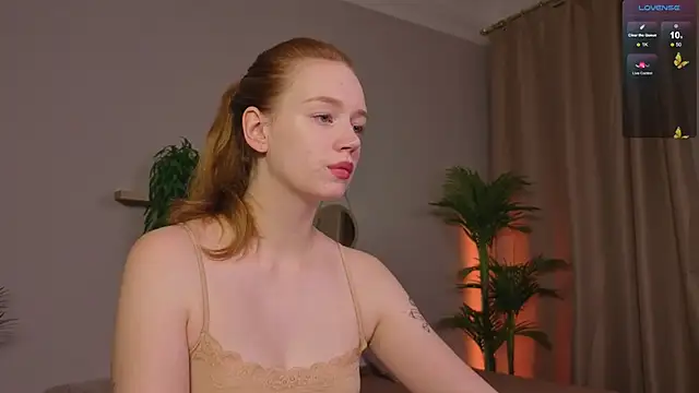 Snapshot of Ckarollina chatting on 12, 11, 2025 Ckarollina online show from 12, 11, 2025