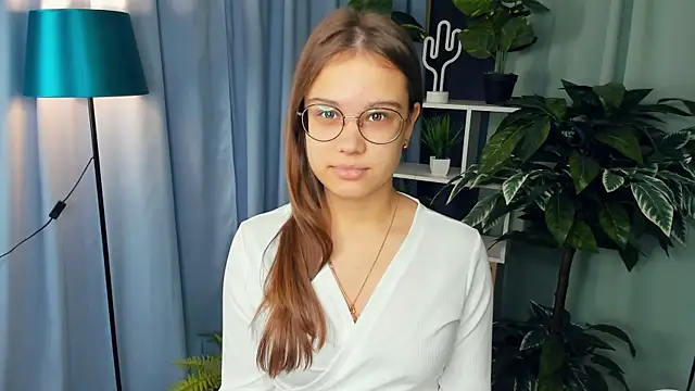 Snapshot of GarynFeltham chatting on 2, 3, 2025 GarynFeltham online show from 2, 3, 2025