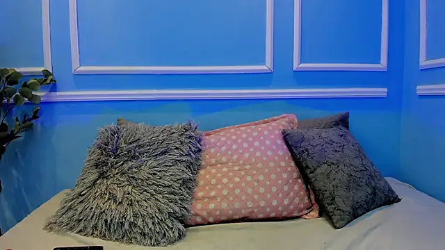 Lucy Canel online show from 29, 9, 2025