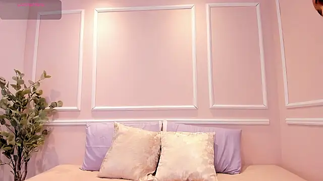 Snapshot of Lucy_Canel chatting on 6, 2, 2026 Lucy Canel online show from 6, 2, 2026