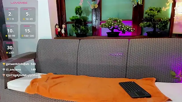 i am karoll online show from 8, 3, 2025