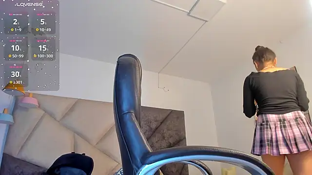 SaskiaGrendel online show from 9, 1, 2026