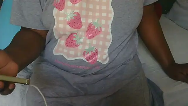 Snapshot of ebony_rose11 chatting on 1, 4, 2026 ebony rose11 online show from 1, 4, 2026