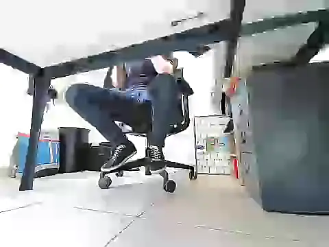 Snapshot of GM51-1988 chatting on 8, 9, 2025 GM51-1988 online show from 8, 9, 2025