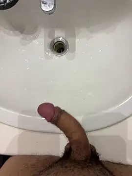 Snapshot of Runstat chatting on 28, 10, 2025 Runstat online show from 28, 10, 2025