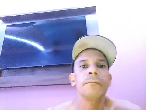 Snapshot of karlossan24 chatting on 2, 8, 2026 karlossan24 online show from 2, 8, 2026