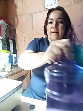 isis milove online show from 11, 3, 2026