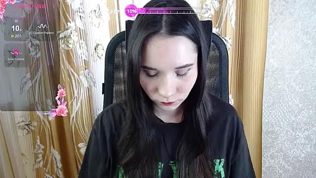 Snapshot of KateForLove chatting on 16, 10, 2025 KateForLove online show from 16, 10, 2025