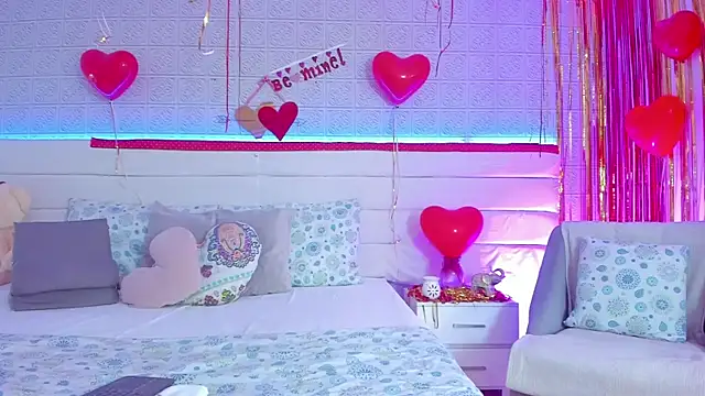 LeilaHiuston online show from 22, 9, 2025