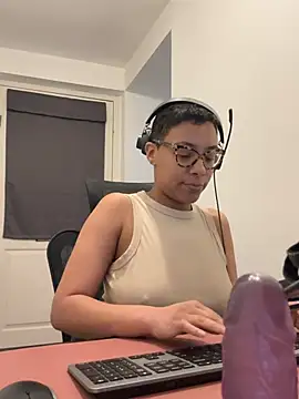 Melia Rayne online show from 5, 3, 2026