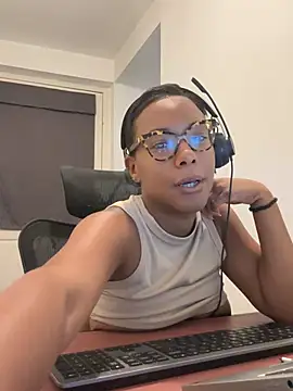 Melia Rayne online show from 14, 7, 2026