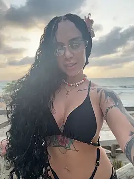 Snapshot of ValentinaMilann chatting on 8, 5, 2026 ValentinaMilann online show from 8, 5, 2026