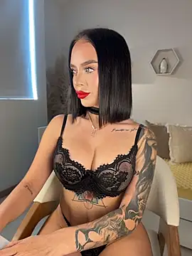 Snapshot of ValentinaMilann chatting on 9, 8, 2026 ValentinaMilann online show from 9, 8, 2026