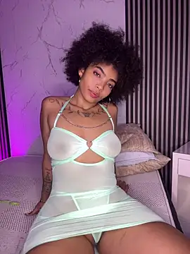 SarahLynn7 online show from 4, 5, 2026